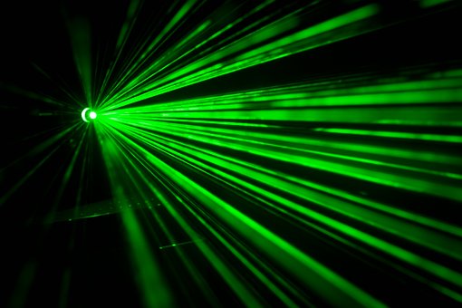 Czy warto na początku inwestować w Lasery, urządzenia wyspecjalizowane?